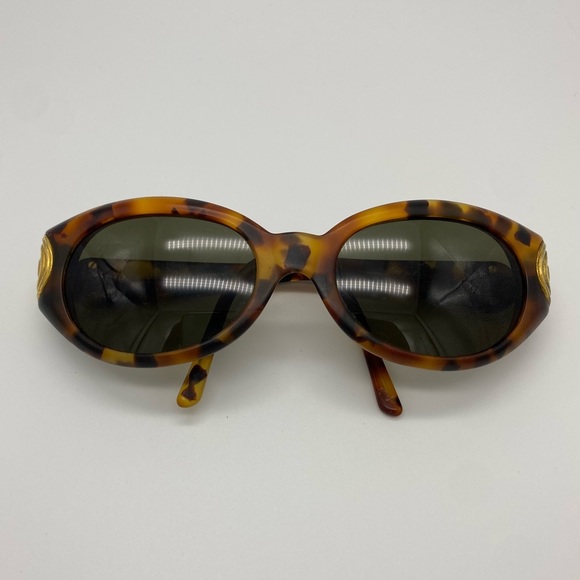 🔥5 for $20🔥 Vintage Adrienne Vittadini Tortoise Brown Sunglasses *Descript Pics - Picture 1 of 11